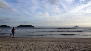 开云体育app-“天府新区沙滩赛场：沙滩合球挑战传统竞技”