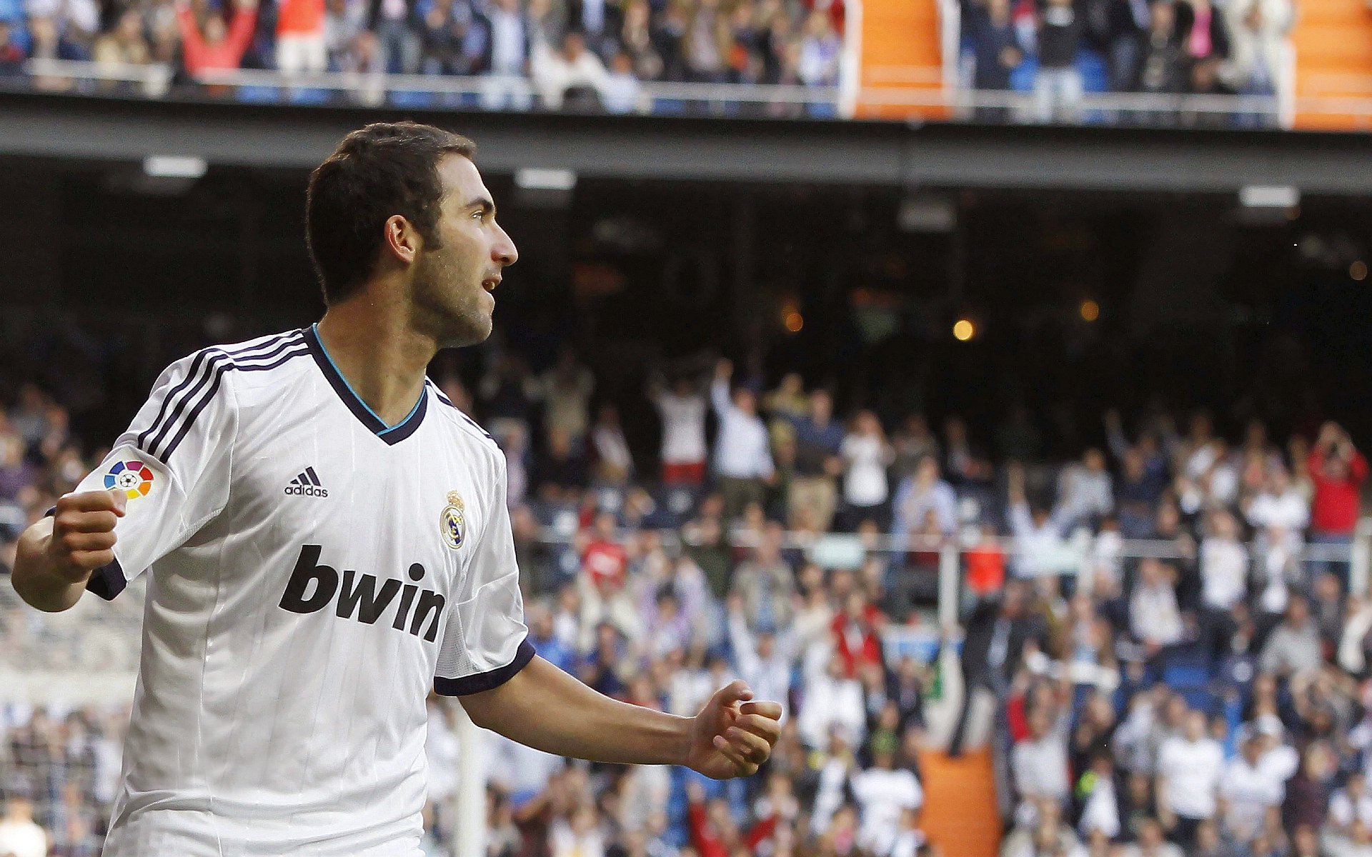 热火球队外线火力持续爆发，热火队球场